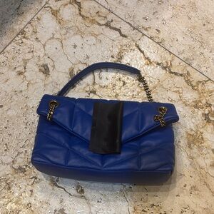 Blue puffer leather  Bag NO BRAND /UNBRANDED !!
